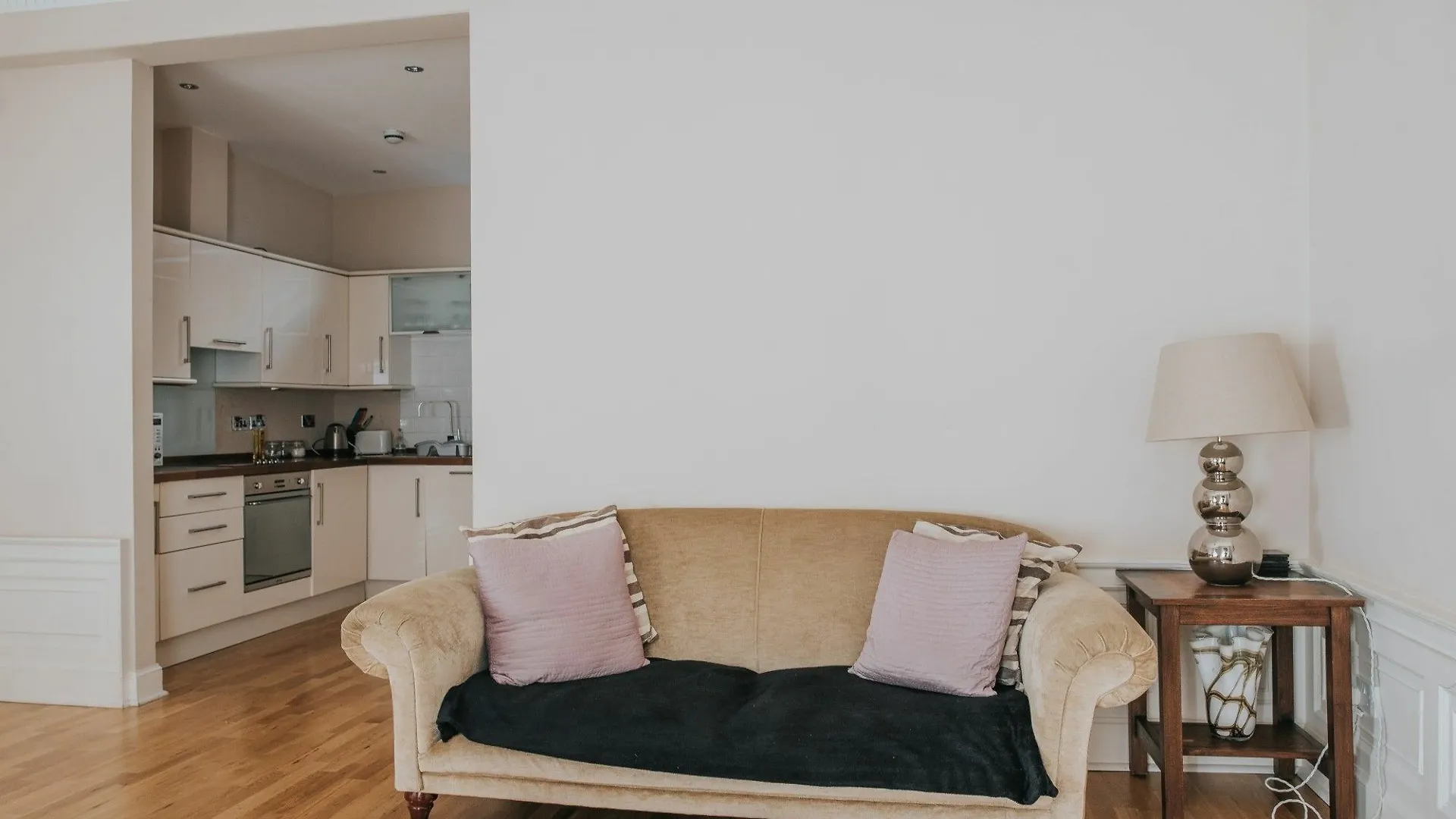 Reizand Apartments, Young St Edinburgh