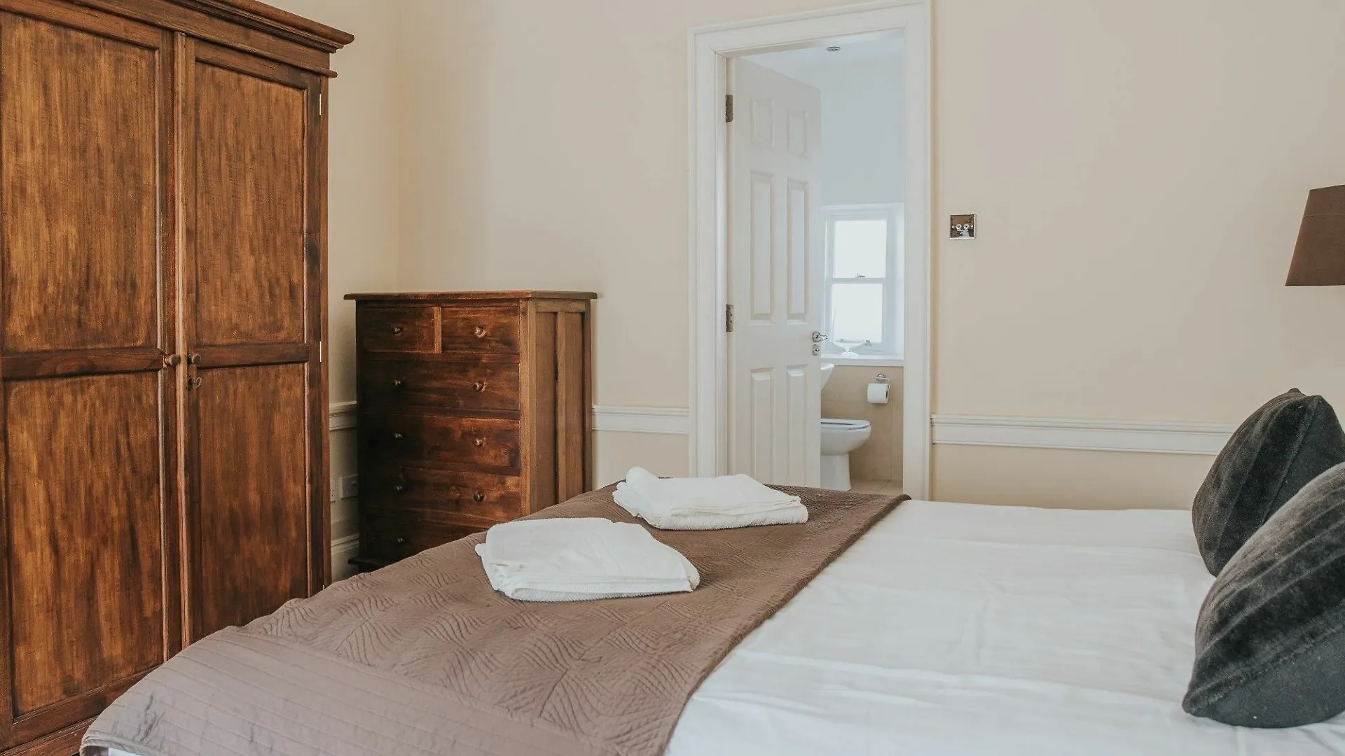 Apartment Reizand Apartments, Young St Edinburgh