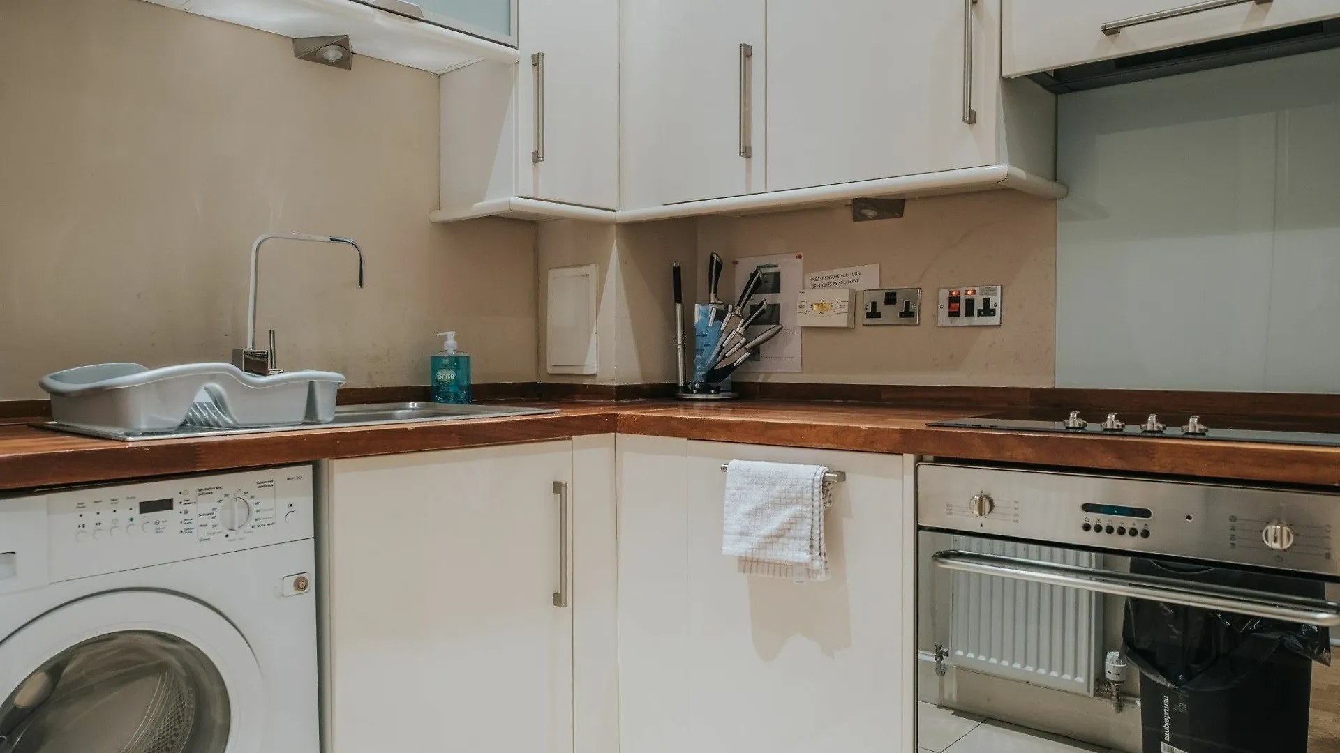 Reizand Apartments, Young St Edinburgh 0*,