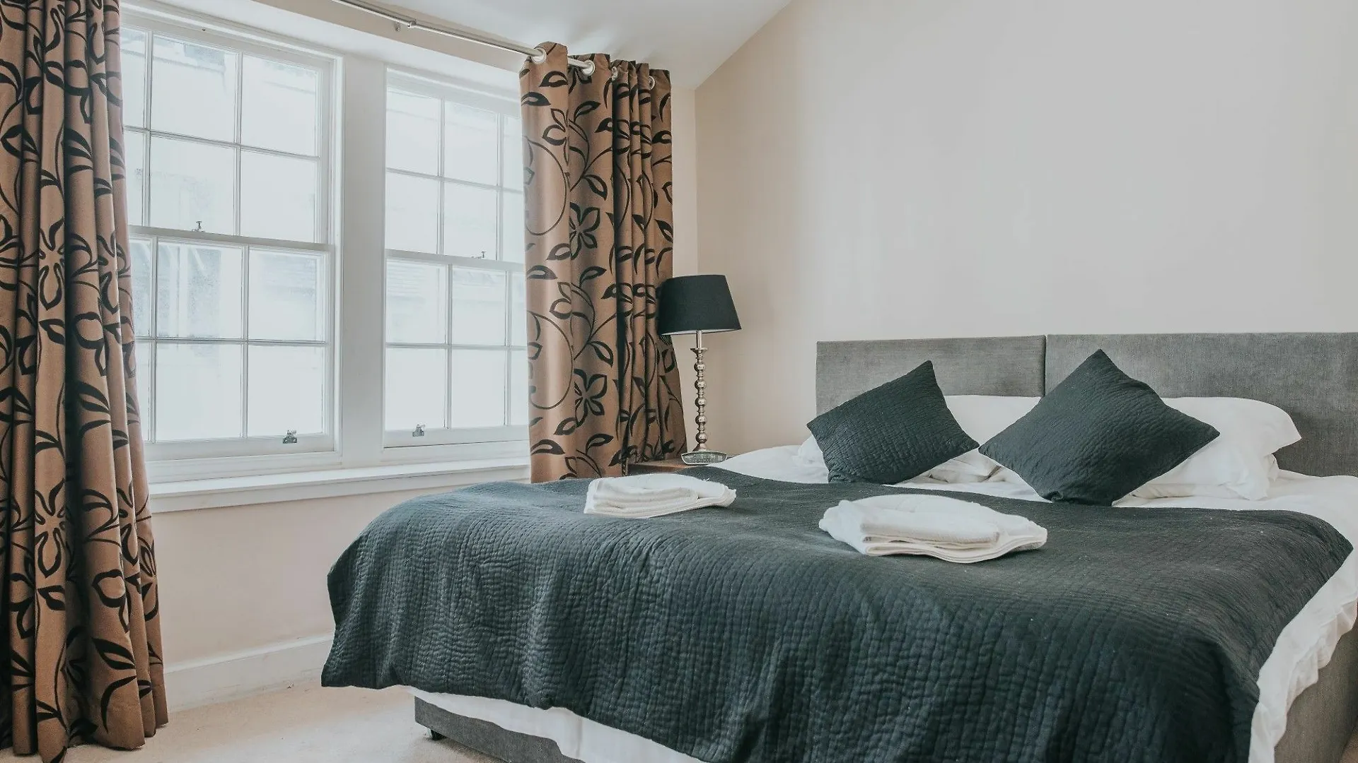 Apartment Reizand Apartments, Young St Edinburgh